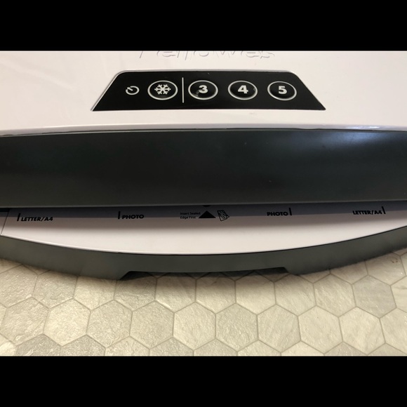Laminator - Picture 7 of 7